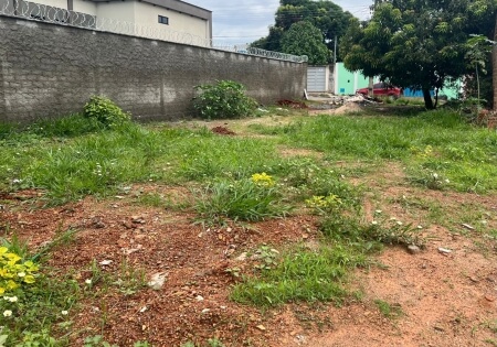 Lote de 432 m²  atrás do Jardins Lisboa