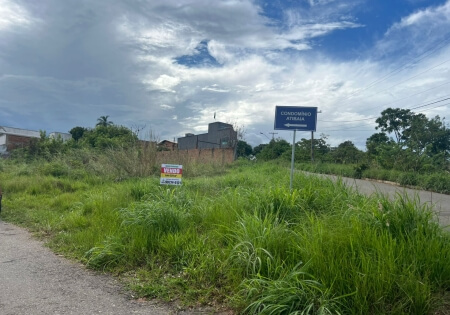 Lote de esquina de 320m² 